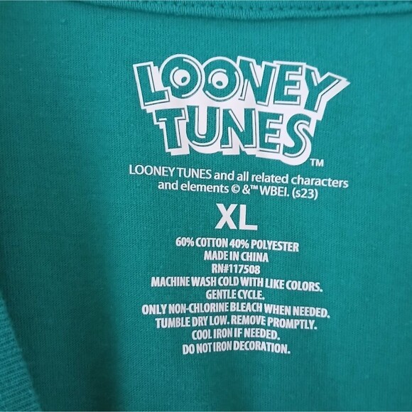 Warner Bros Looney Tunes Green Crop Sleeveless Muscle Tank Top Graphic Size XL - Picture 4 of 5